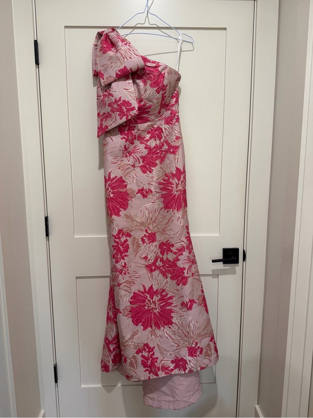 ALFRED SUNG Pink Floral One-Shoulder Evening Gown